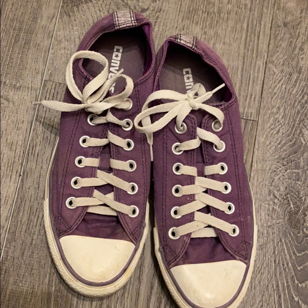 Purple converse - Picture 3 of 3